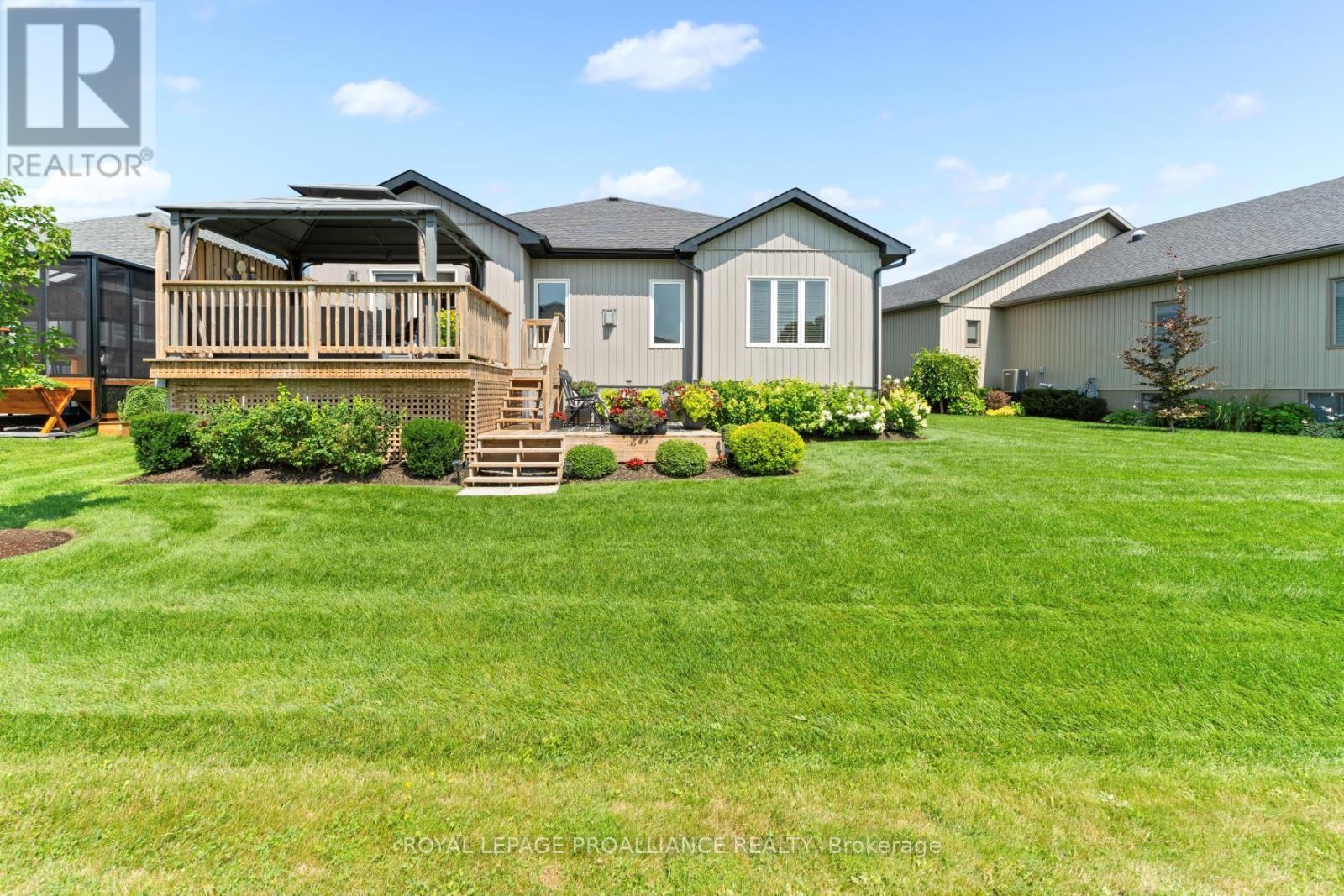 11 Gilbert Crescent, Prince Edward County, Ontario  K0K 3L0 - Photo 37 - X12058840