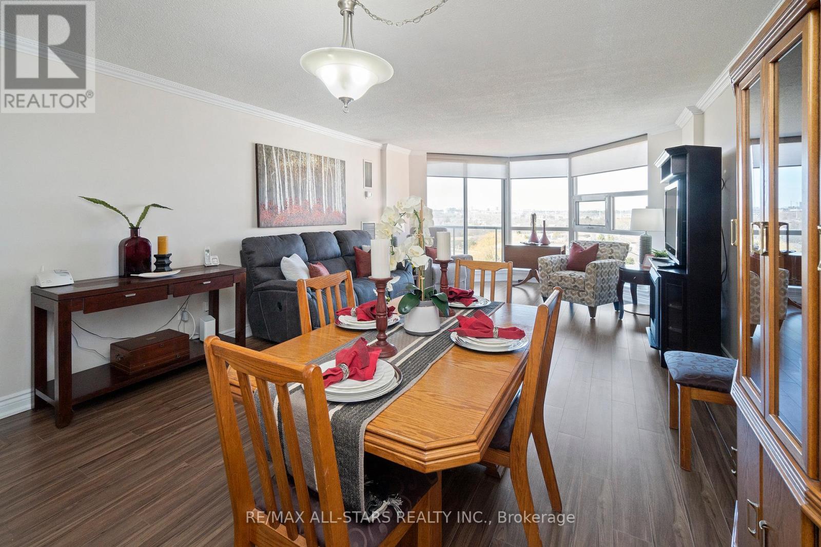 Property at 1016 - 20 DEAN PARK ROAD image 4