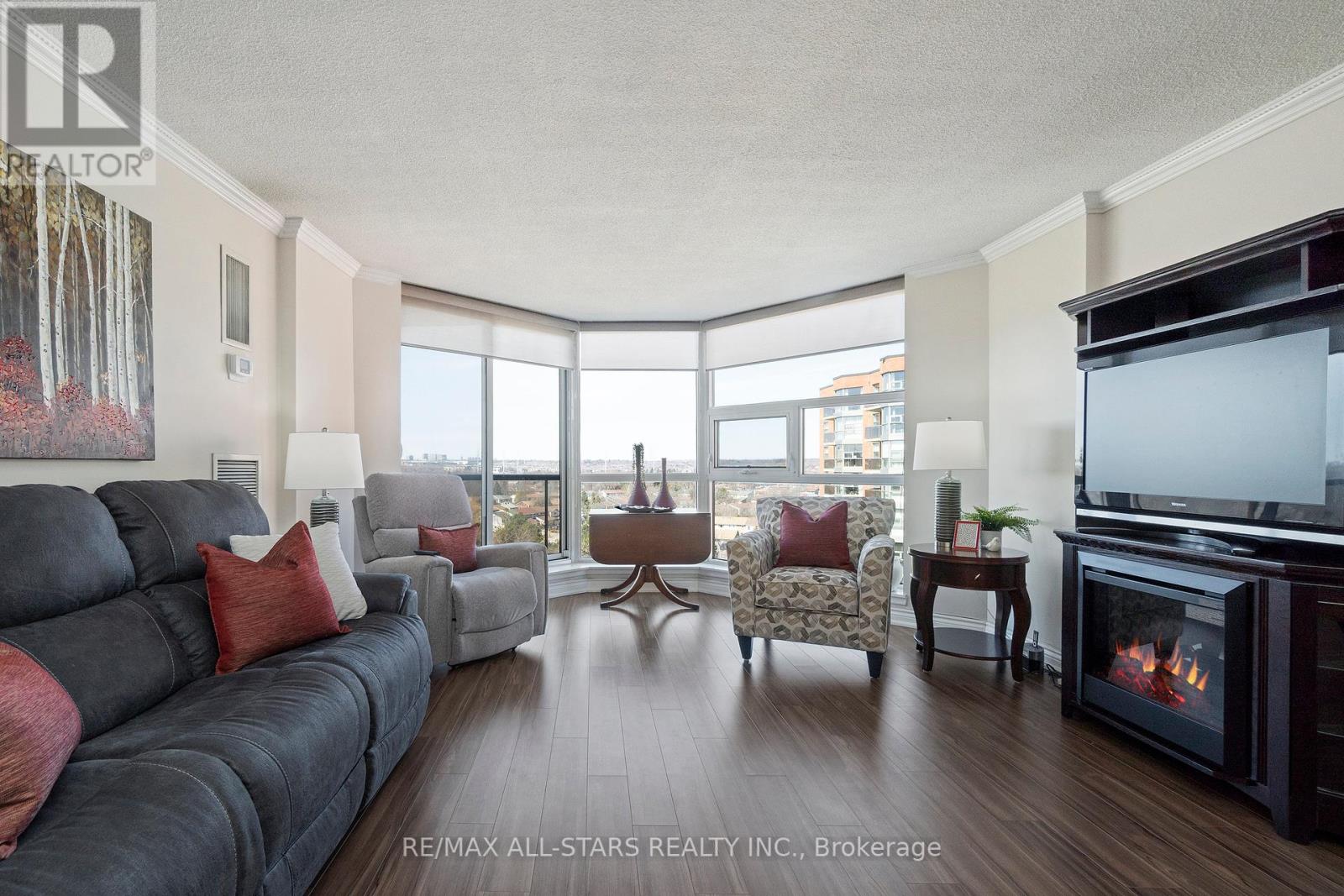 Property at 1016 - 20 DEAN PARK ROAD image 5