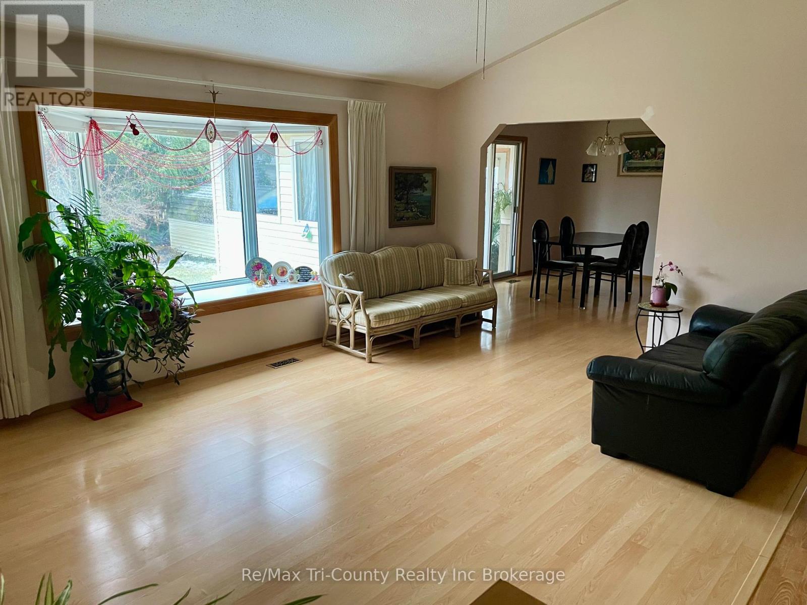 Property at 38 ADAMS AVENUE image 4