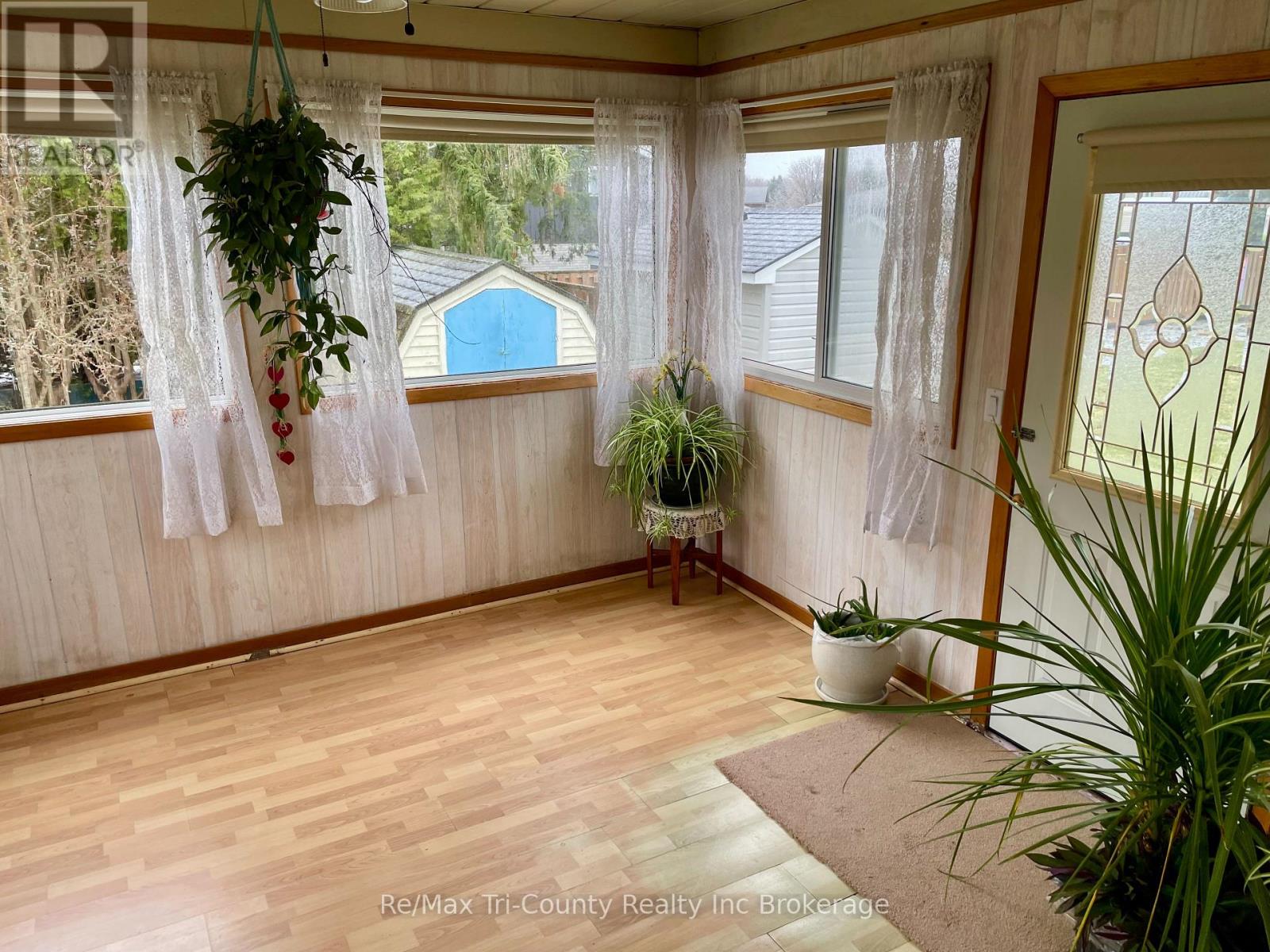 38 Adams Avenue, Tillsonburg, Ontario  N4G 5B3 - Photo 12 - X12053304