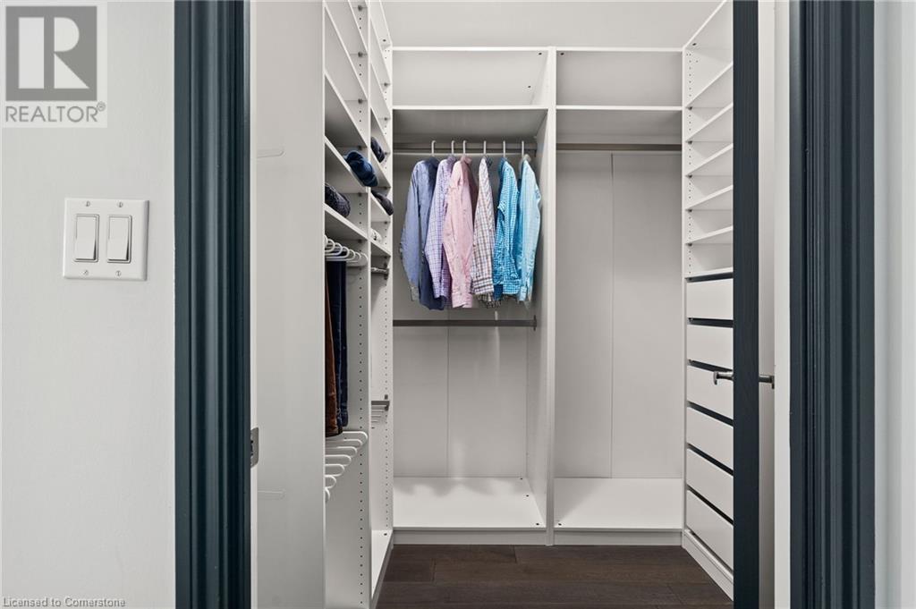 Photo 33 of 45 for 330 Ridout Street N Unit# 2301