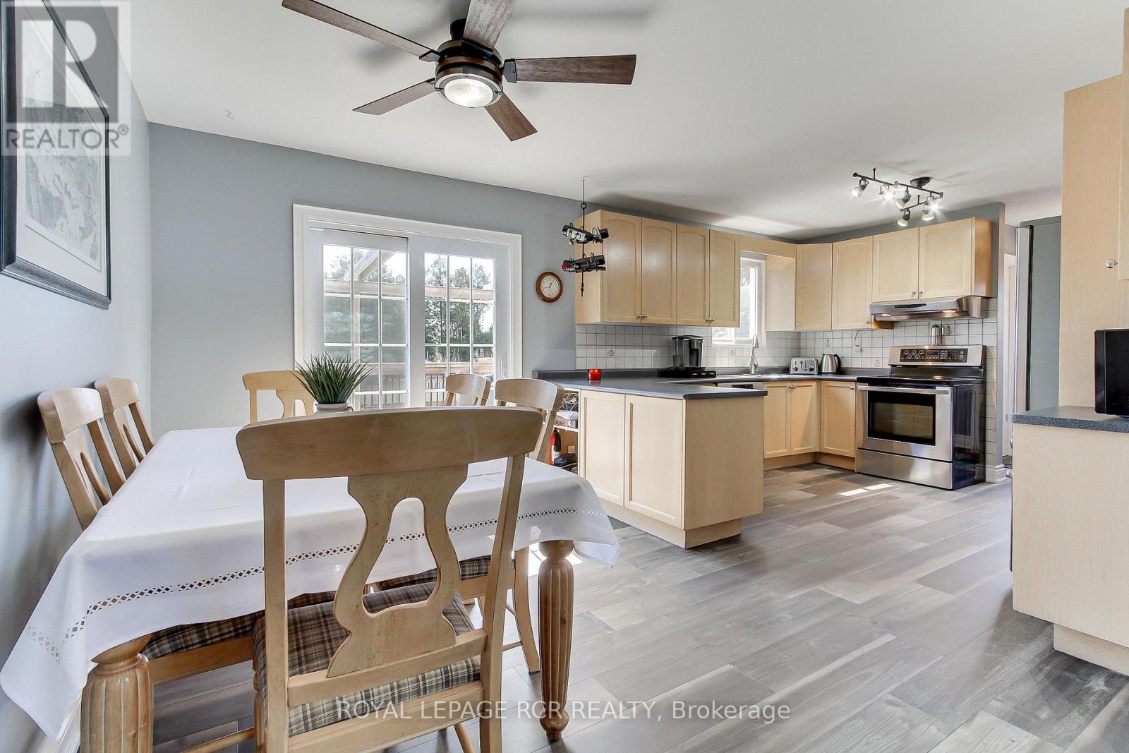 6 Buce Avenue, Bradford West Gwillimbury, Ontario  L3Z 2C4 - Photo 17 - N12058962