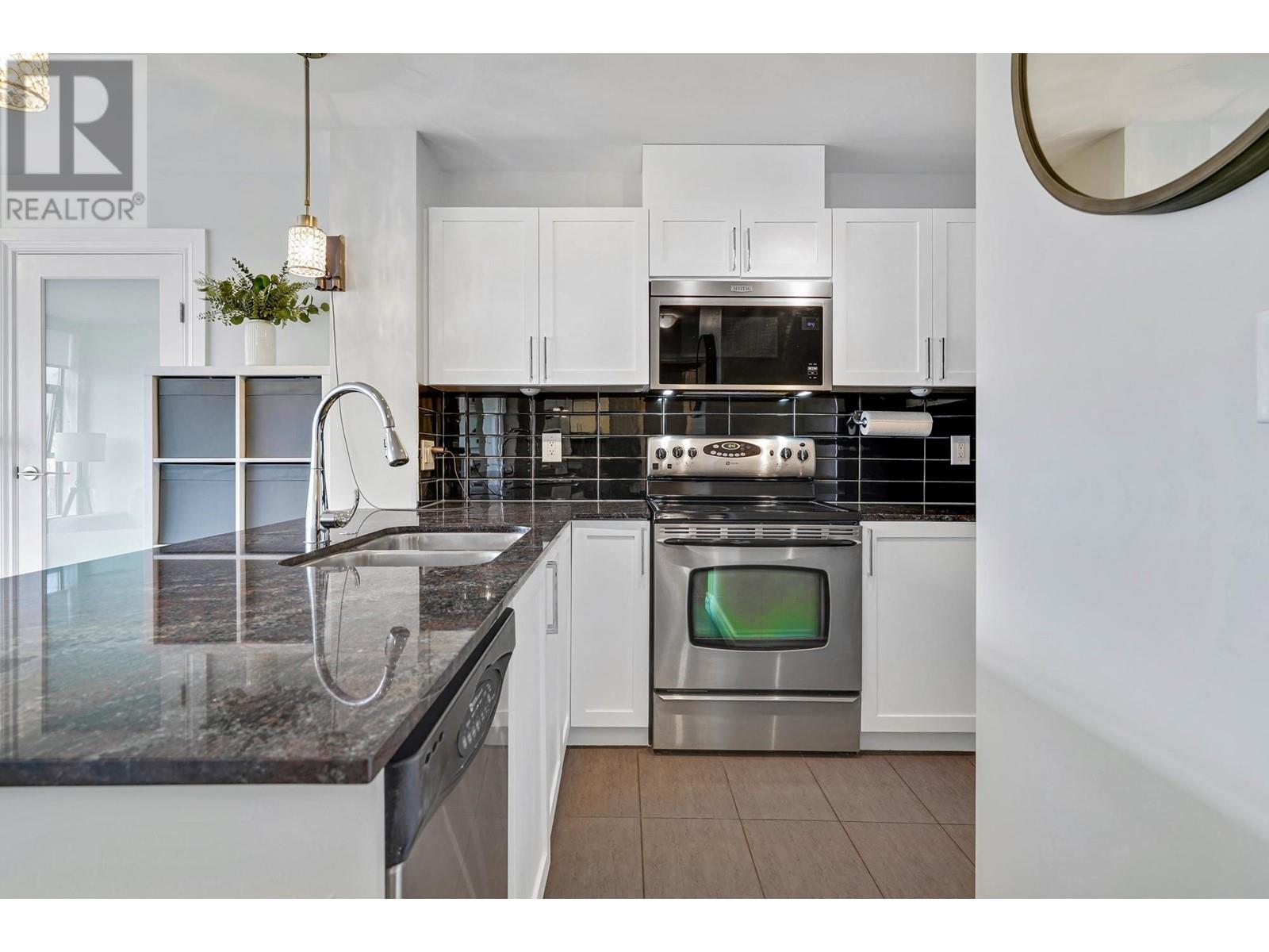 406 306 Sixth Street, New Westminster, British Columbia  V3L 0C9 - Photo 12 - R2985659
