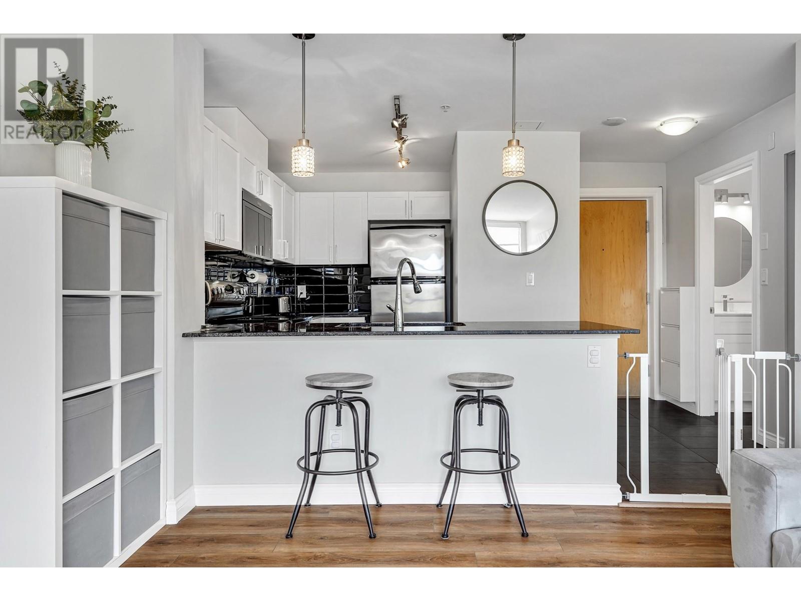 406 306 Sixth Street, New Westminster, British Columbia  V3L 0C9 - Photo 9 - R2985659