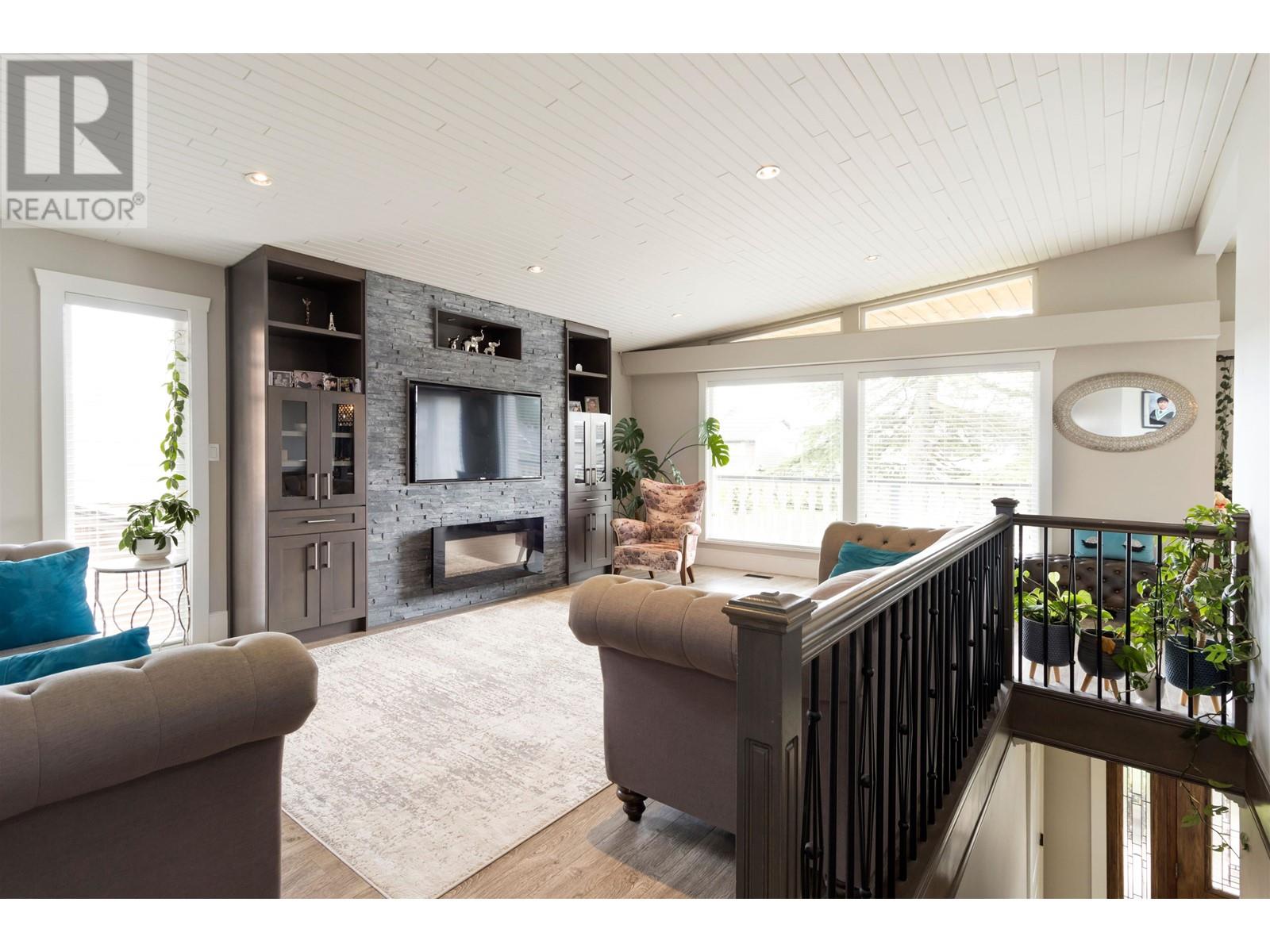 Property at 10711 SEAMOUNT ROAD image 1