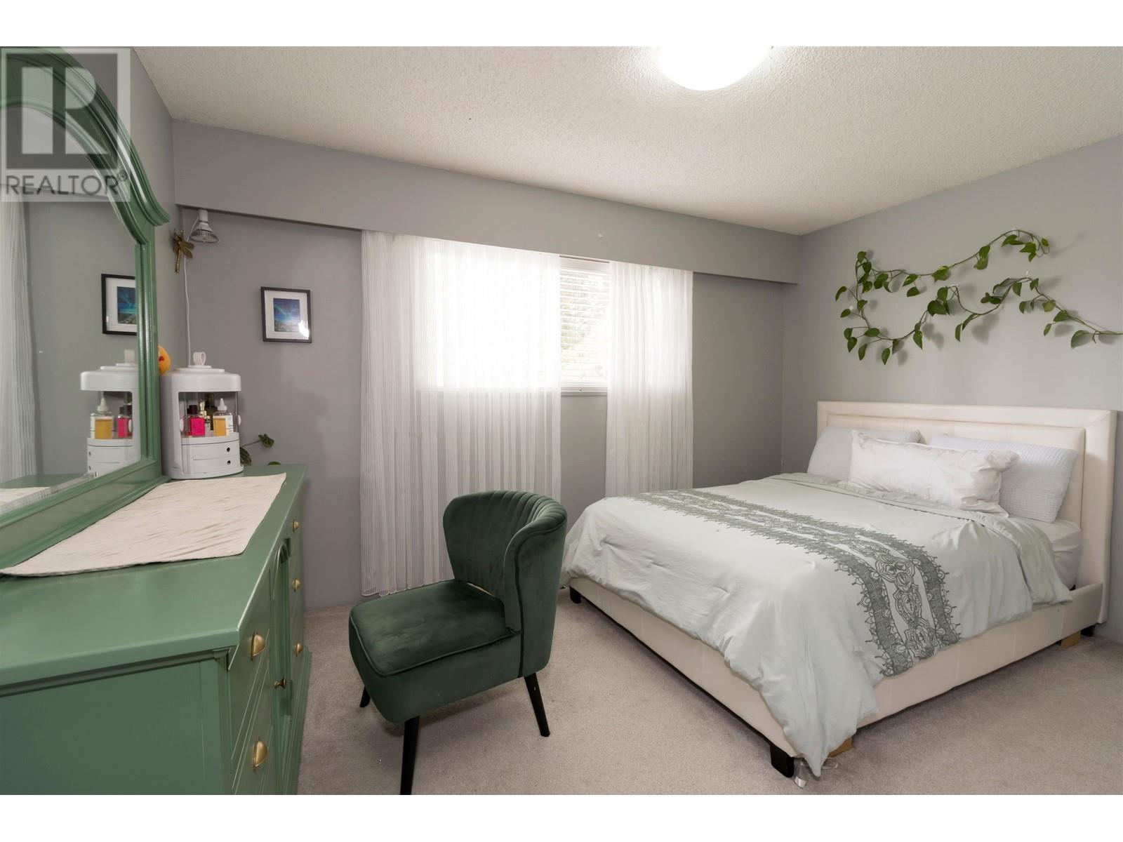 10711 Seamount Road, Richmond, British Columbia  V7A 4P5 - Photo 10 - R2985651
