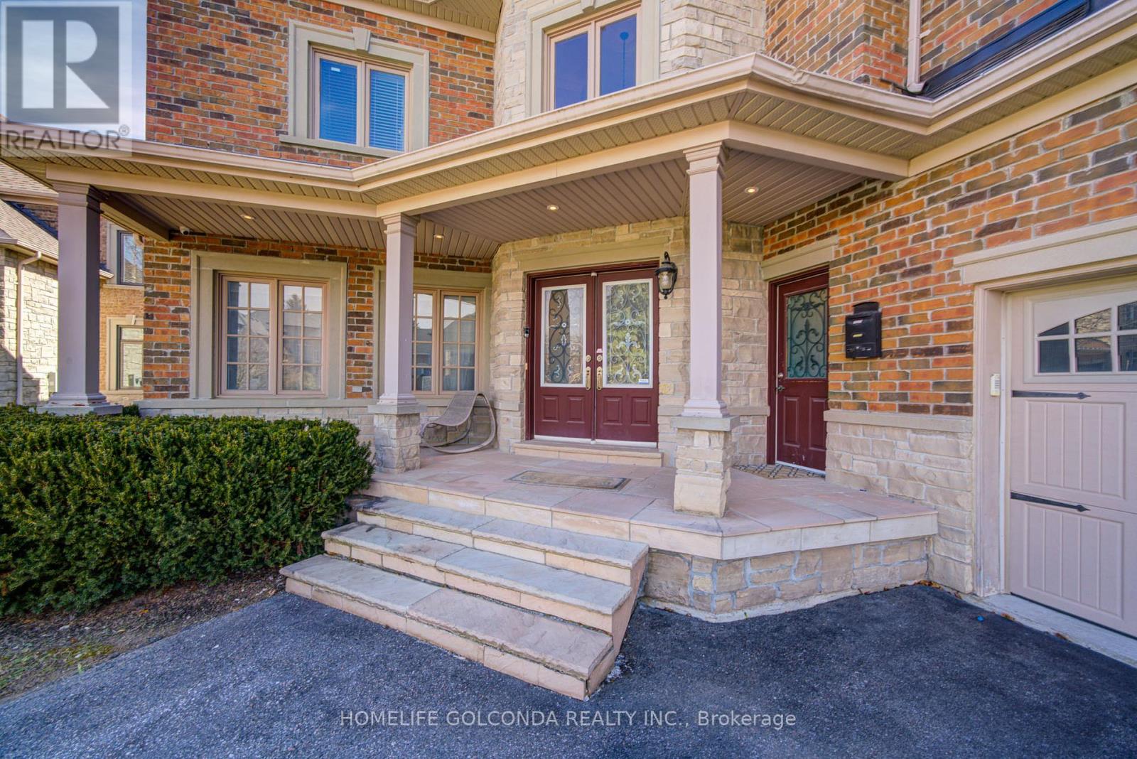 Property at 12 MAGISTRALE COURT image 4