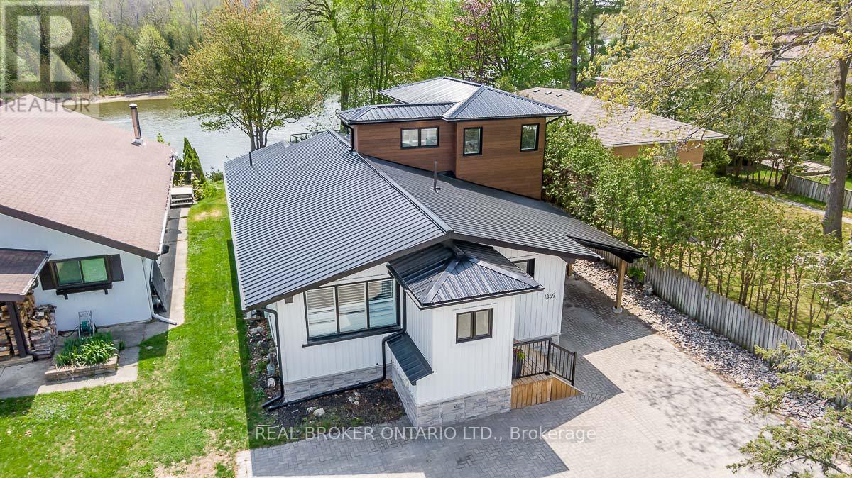 Property at 1359 MOSLEY STREET image 3