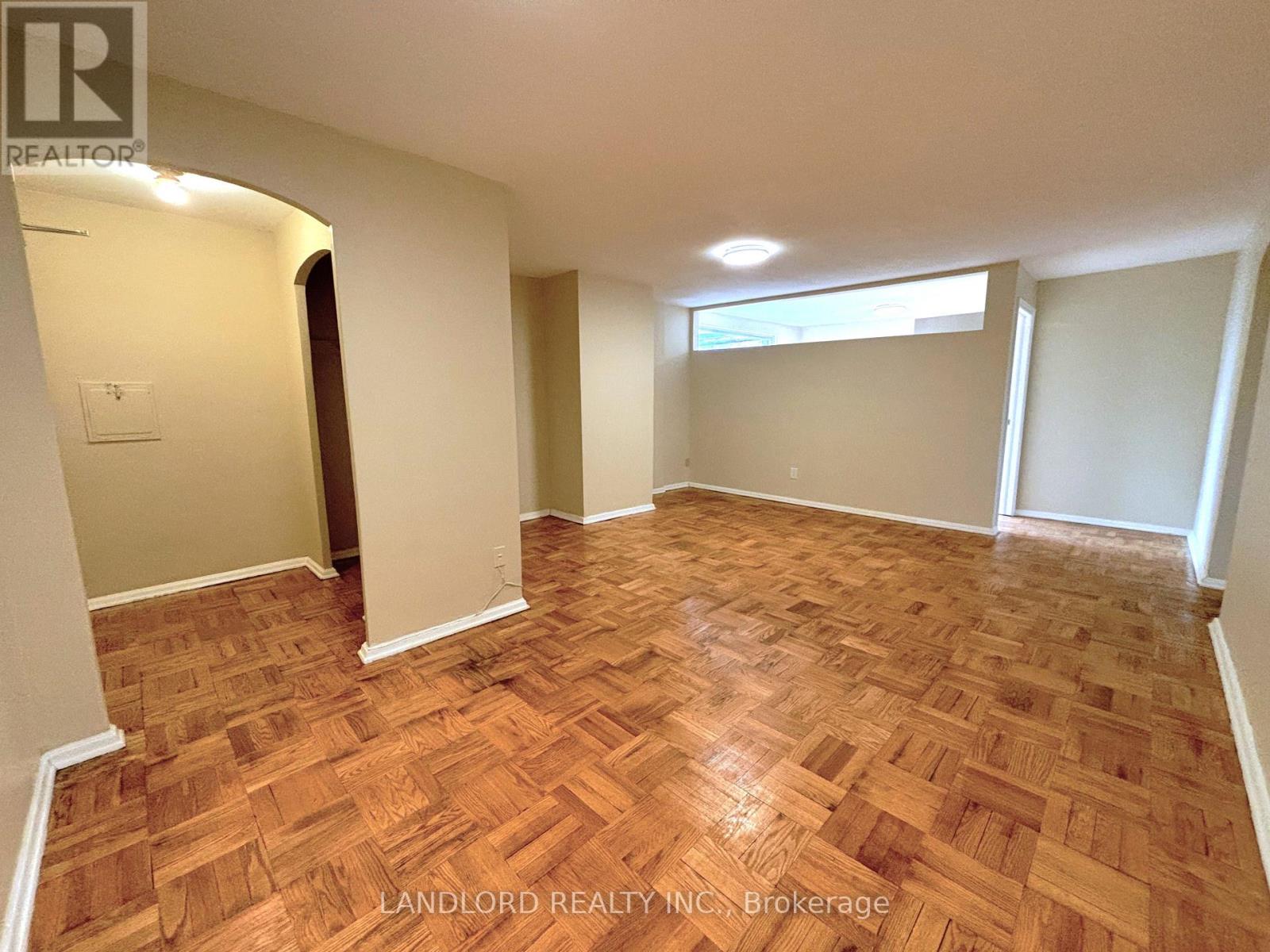 13 - 2696 Lake Shore Boulevard W, Toronto, Ontario  M8V 1G8 - Photo 4 - W12059022