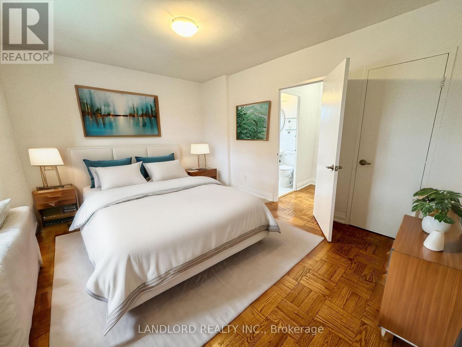 13 - 2696 Lake Shore Boulevard W, Toronto, Ontario  M8V 1G8 - Photo 6 - W12059022