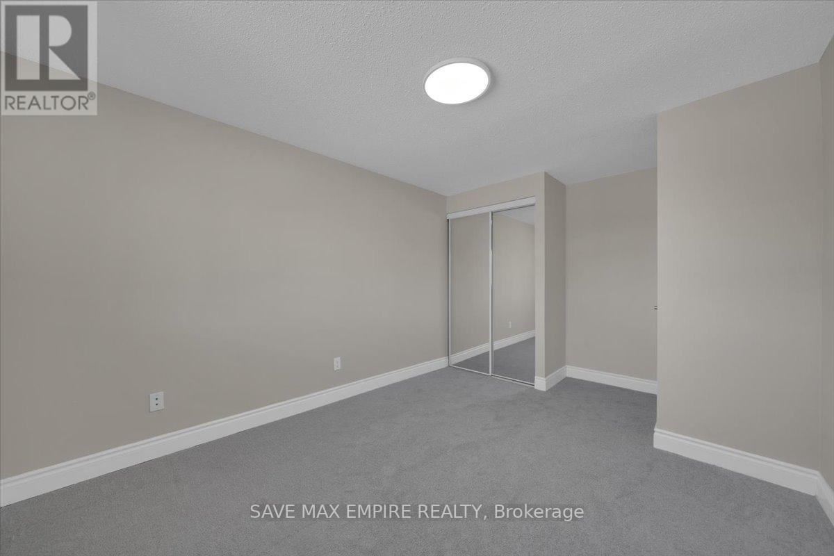 18 Hasting Square, Brampton, Ontario  L6S 2N8 - Photo 19 - W12059041