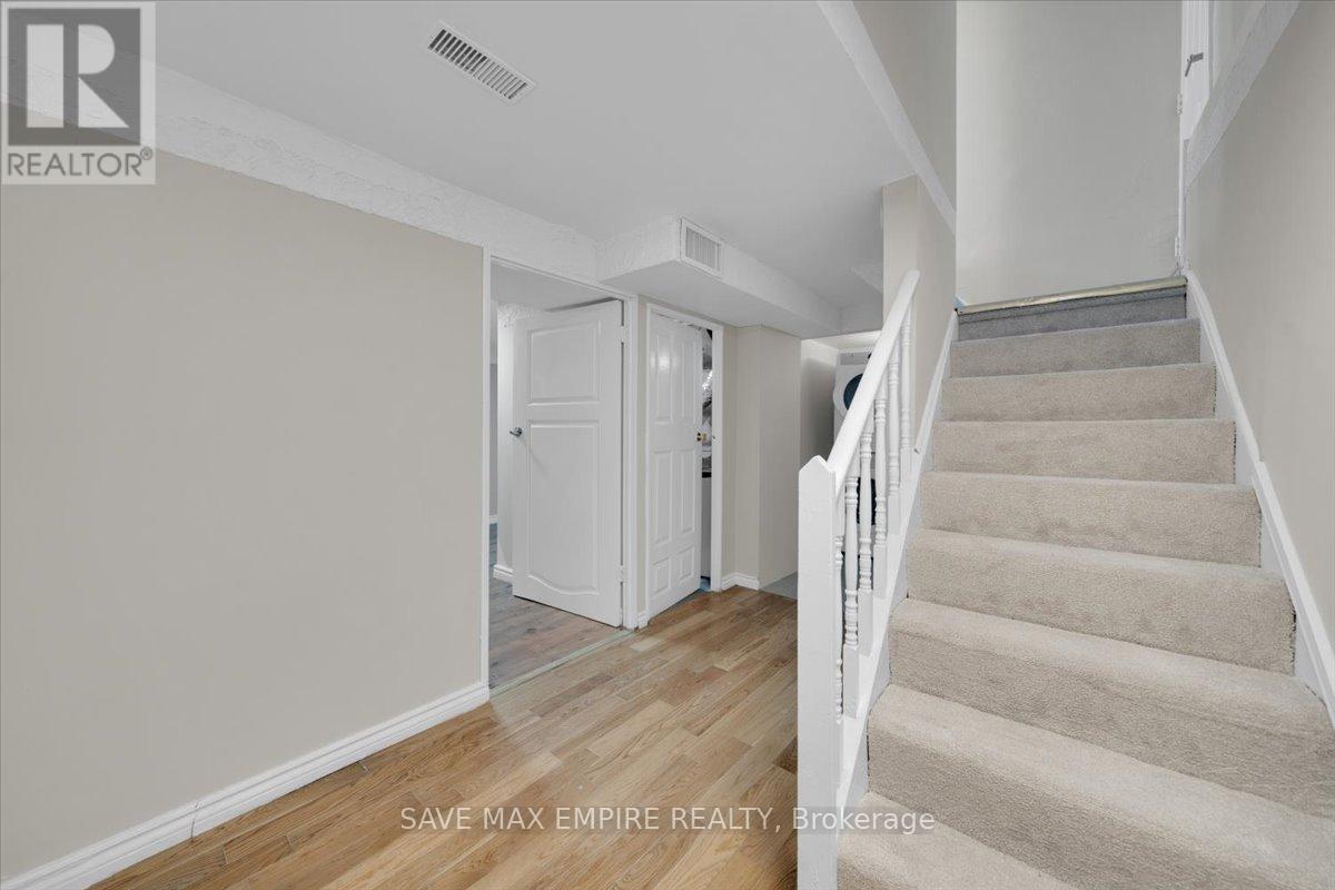 18 Hasting Square, Brampton, Ontario  L6S 2N8 - Photo 27 - W12059041