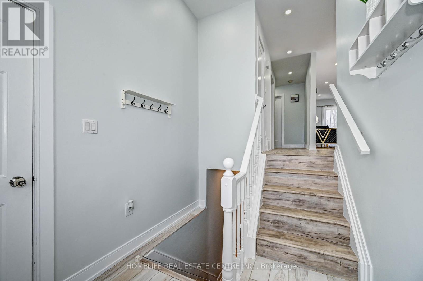 Property at 269 CHRISTOPHER DRIVE image 4