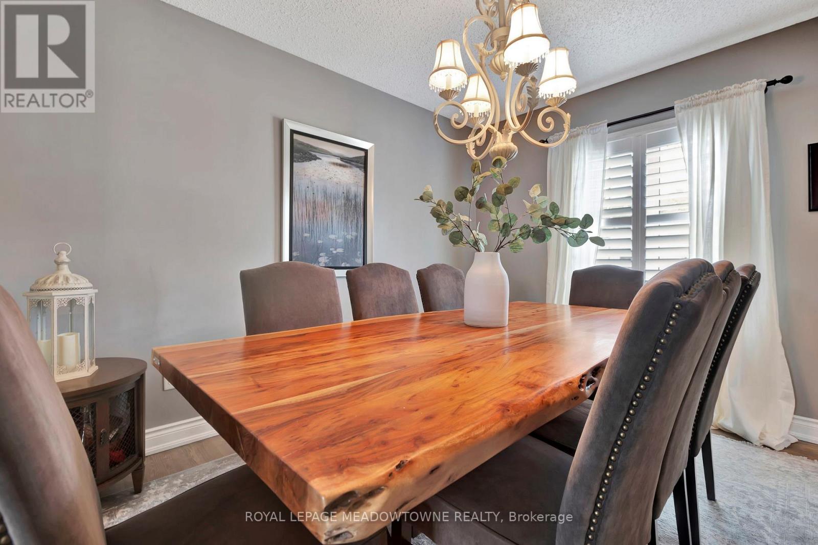 1 Woodspring Court E, Hamilton, Ontario  L8N 2Z7 - Photo 12 - X12059098
