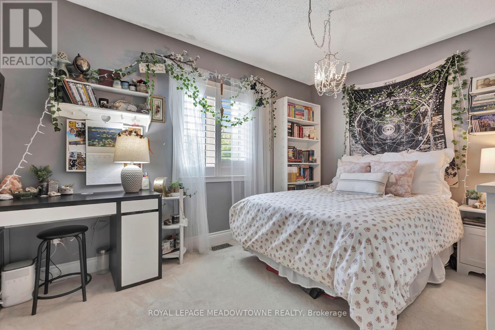 1 Woodspring Court E, Hamilton, Ontario  L8N 2Z7 - Photo 19 - X12059098