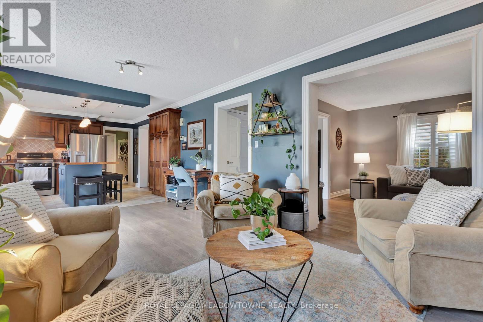 1 Woodspring Court E, Hamilton, Ontario  L8N 2Z7 - Photo 8 - X12059098