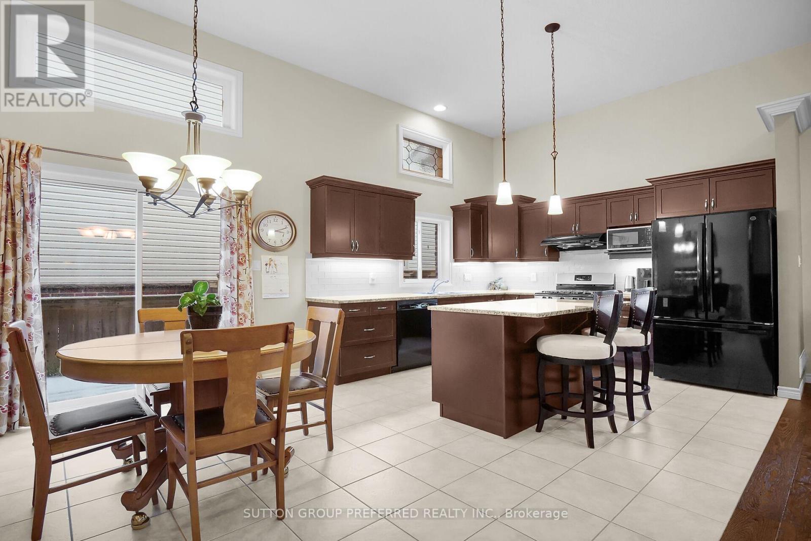 2039 Springridge Drive, London North, Ontario  N5X 0H1 - Photo 9 - X12059305