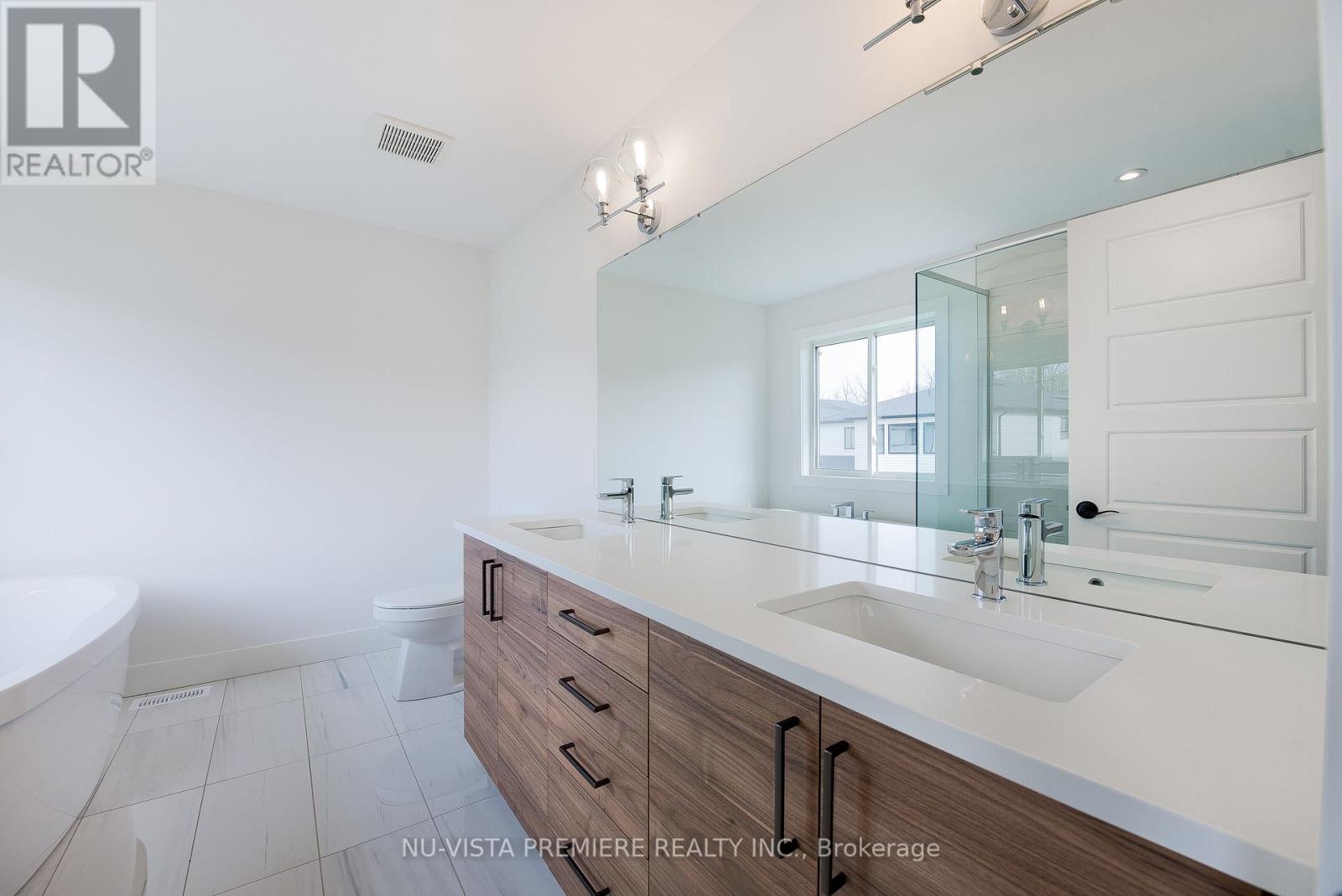 1689 Brayford Avenue, London, Ontario  N6K 0H1 - Photo 37 - X12059362