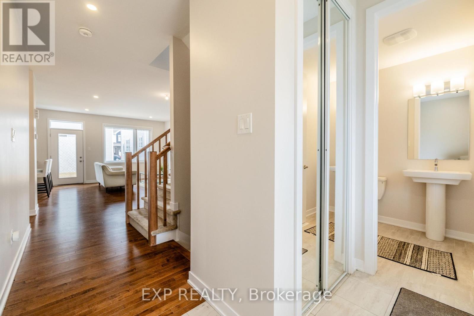 Property at 307 CANADENSIS LANE image 5