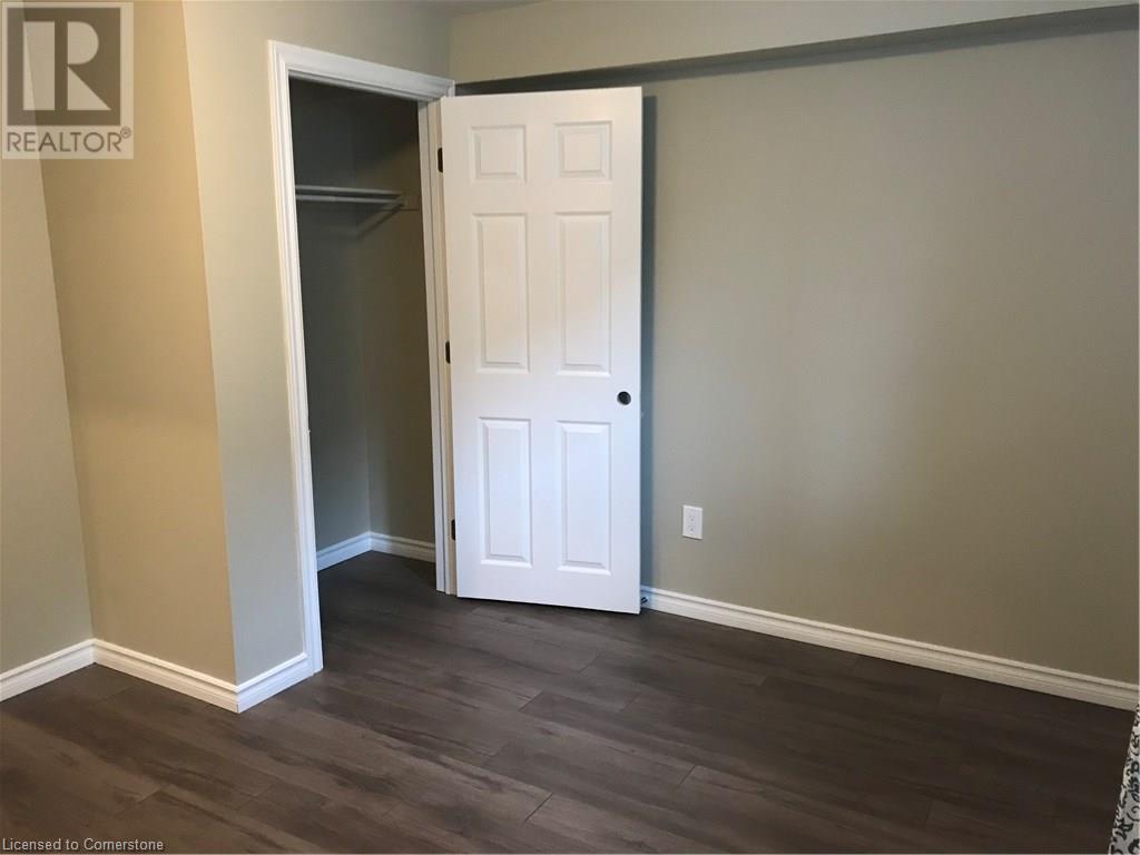 102 Elmbank. Trail Unit# B, Kitchener, Ontario  N2R 0H1 - Photo 8 - 40712461