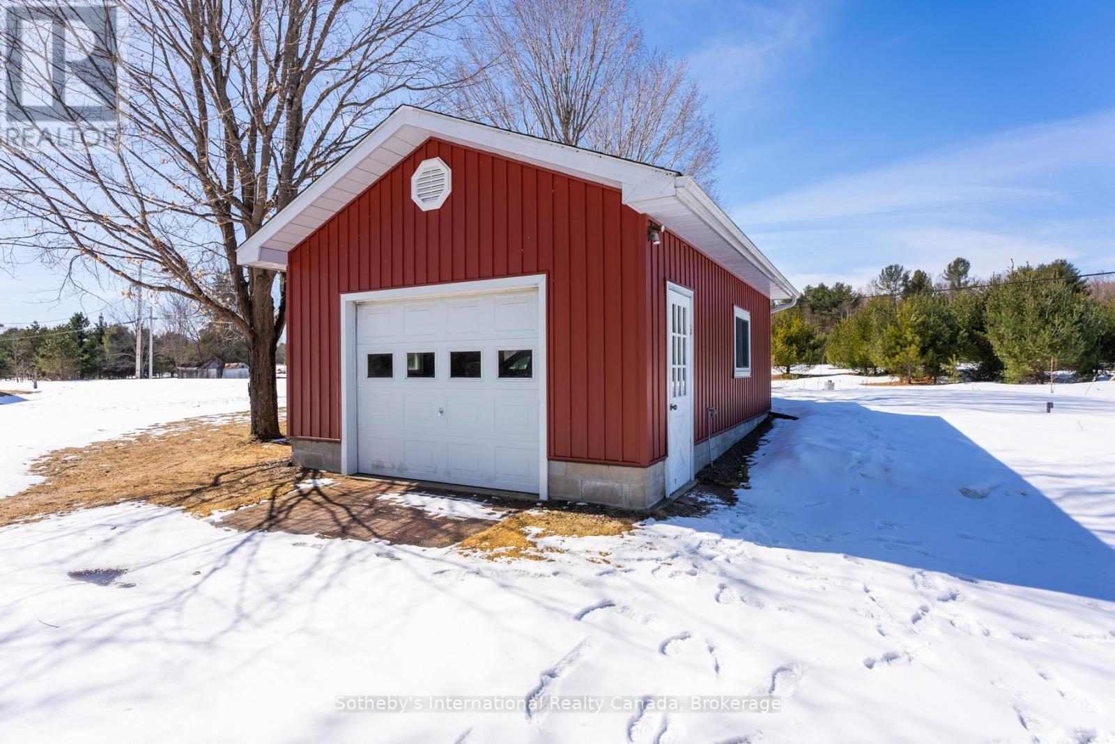 1179 St Peters Road, Algonquin Highlands, Ontario  K0M 1S0 - Photo 34 - X12059171
