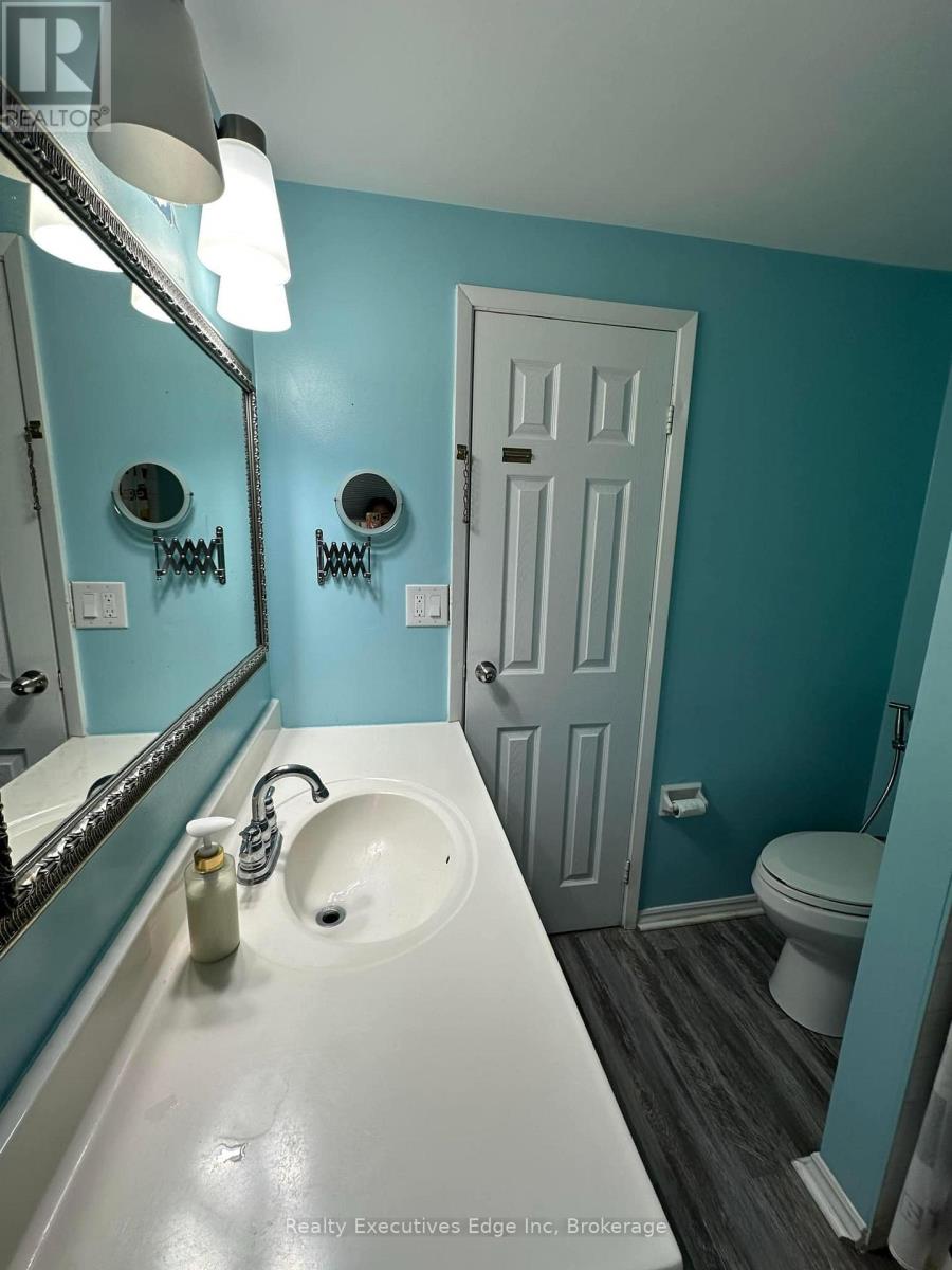 4 - 5982 Dunn Street, Niagara Falls, Ontario  L2G 7J9 - Photo 15 - X12059304