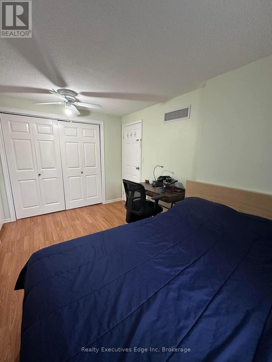 4 - 5982 Dunn Street, Niagara Falls, Ontario  L2G 7J9 - Photo 16 - X12059304