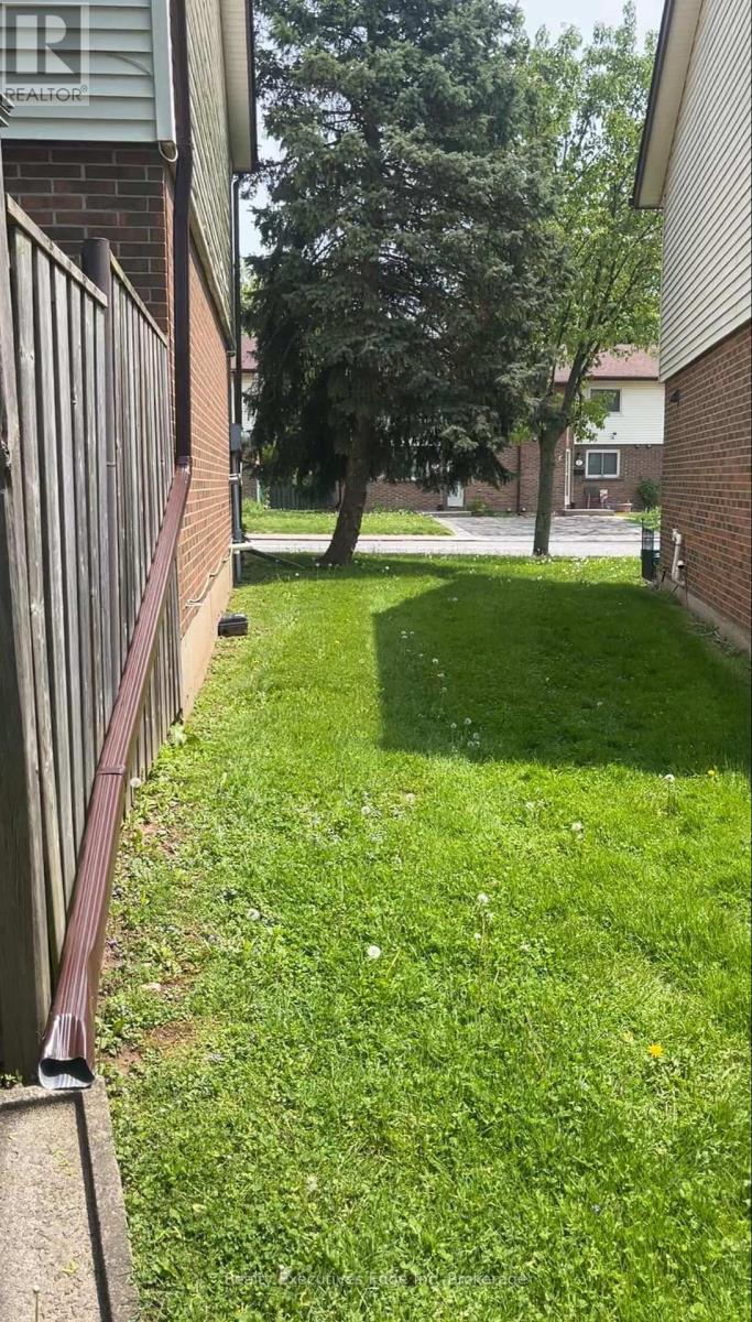 4 - 5982 Dunn Street, Niagara Falls, Ontario  L2G 7J9 - Photo 32 - X12059304