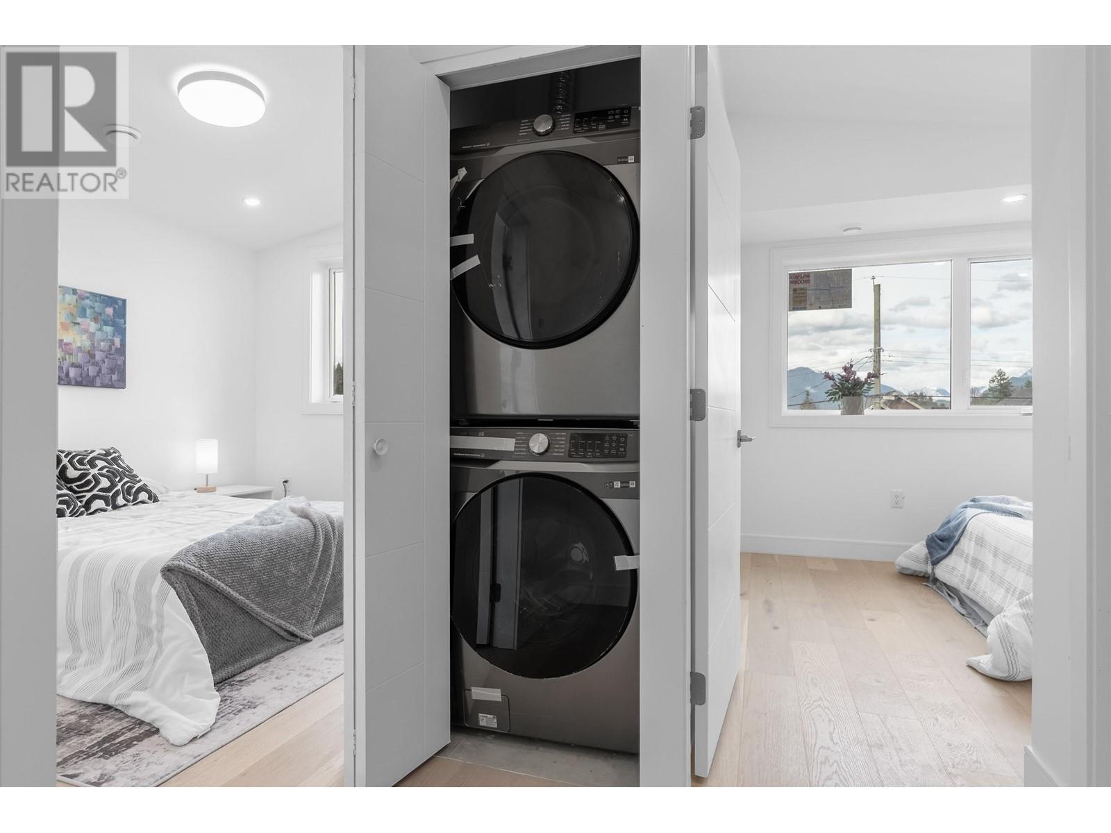3511 Triumph Street, Vancouver, British Columbia  V5K 1V2 - Photo 25 - R2985660