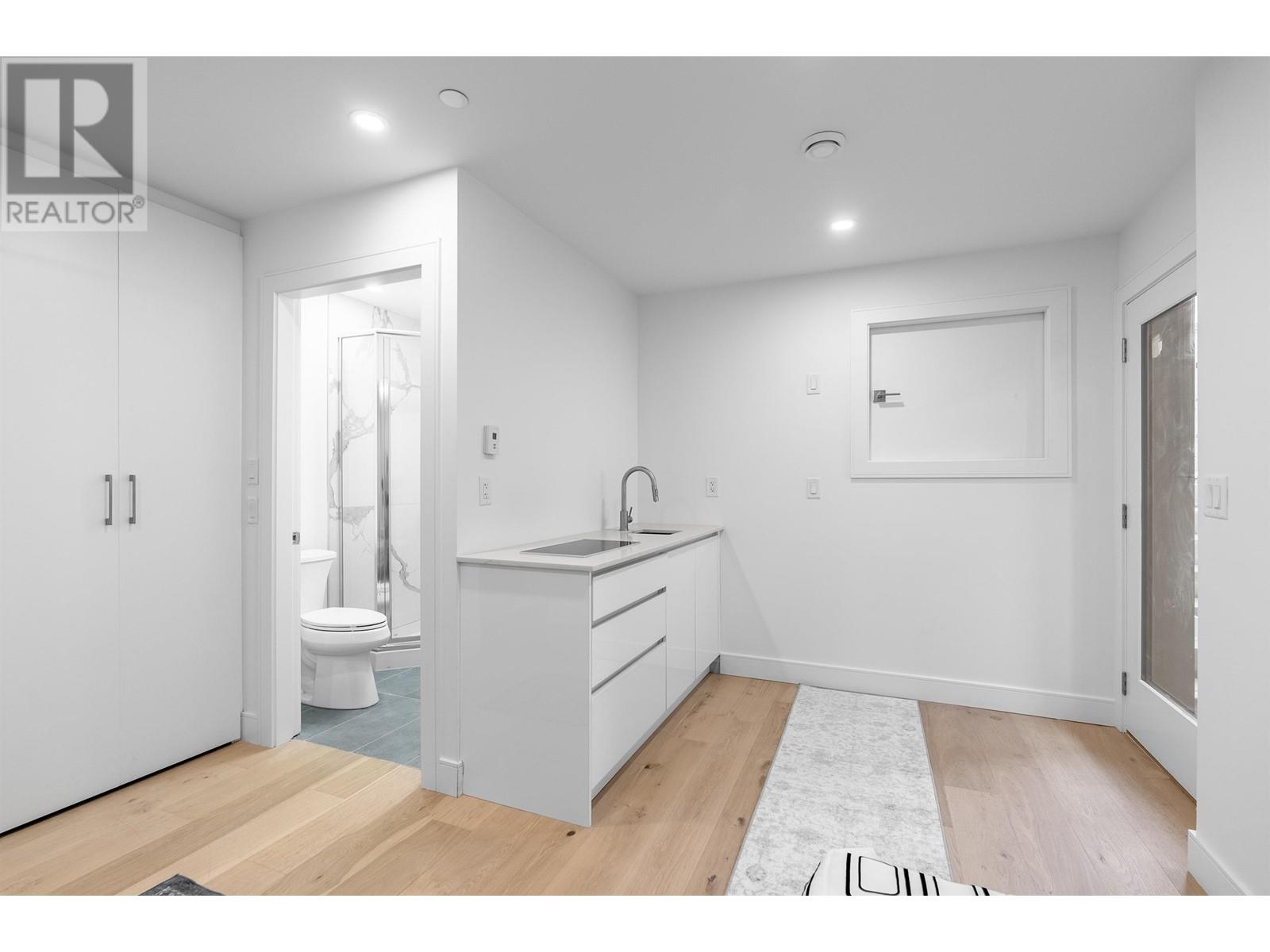 3511 Triumph Street, Vancouver, British Columbia  V5K 1V2 - Photo 14 - R2985660