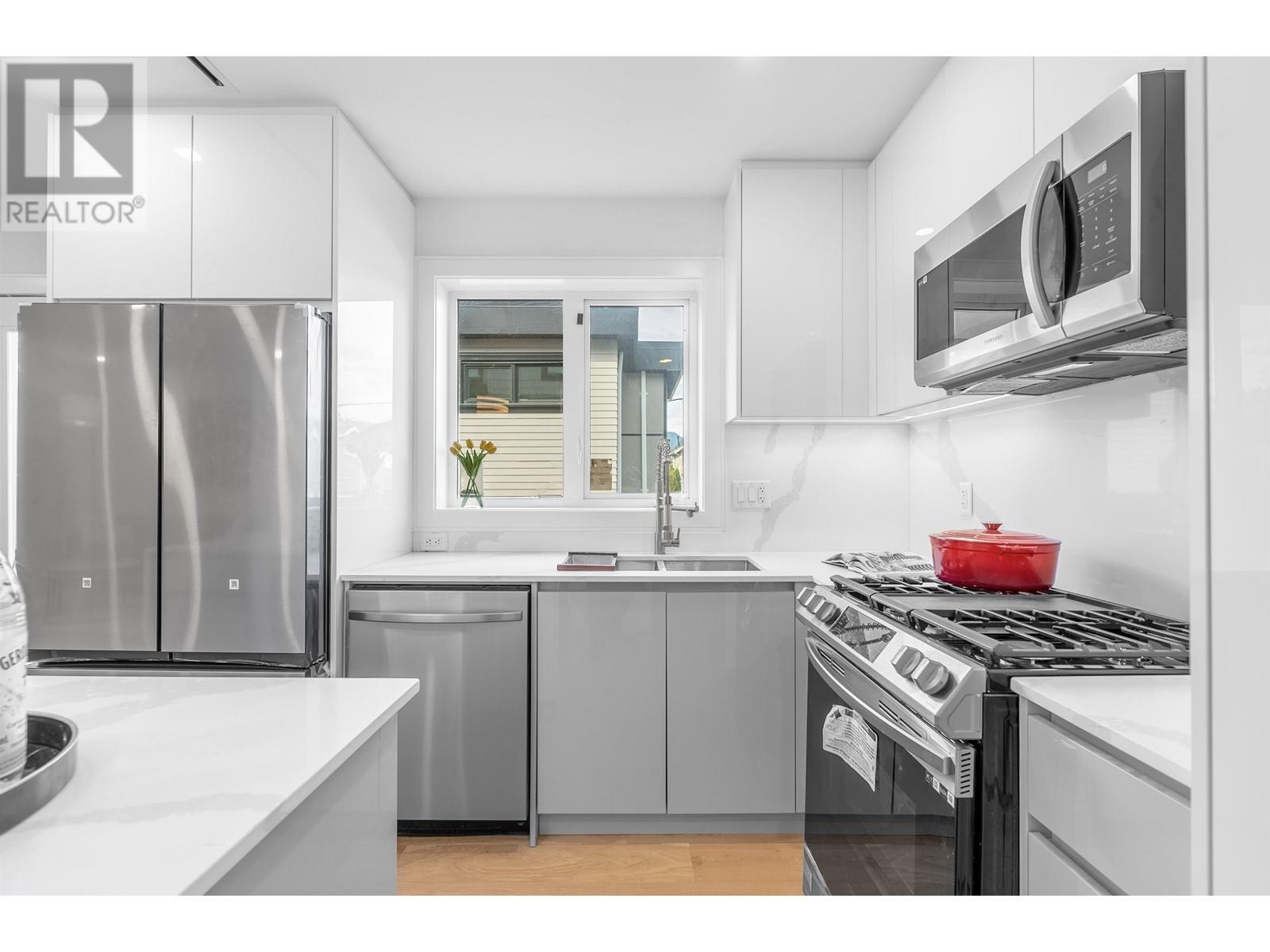 3511 Triumph Street, Vancouver, British Columbia  V5K 1V2 - Photo 9 - R2985660