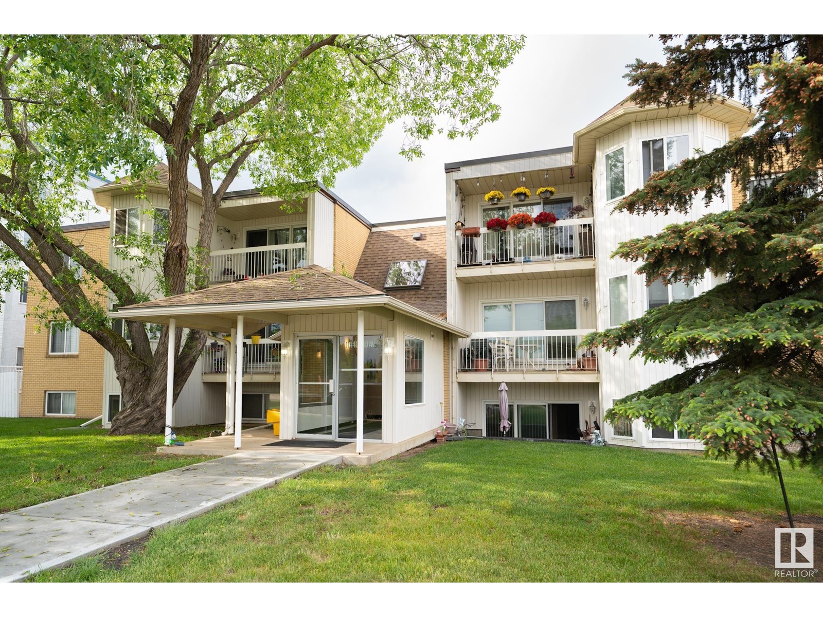 Property at #307 11440 40 AV NW image 3