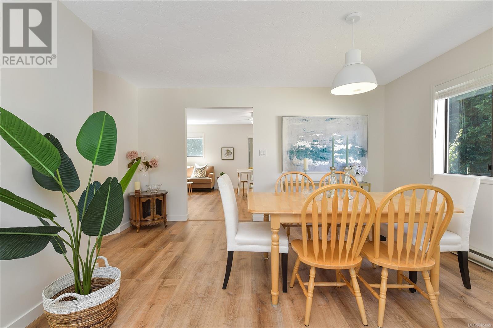 4372 Vanguard Pl, Saanich, British Columbia  V8Z 6X3 - Photo 9 - 985809