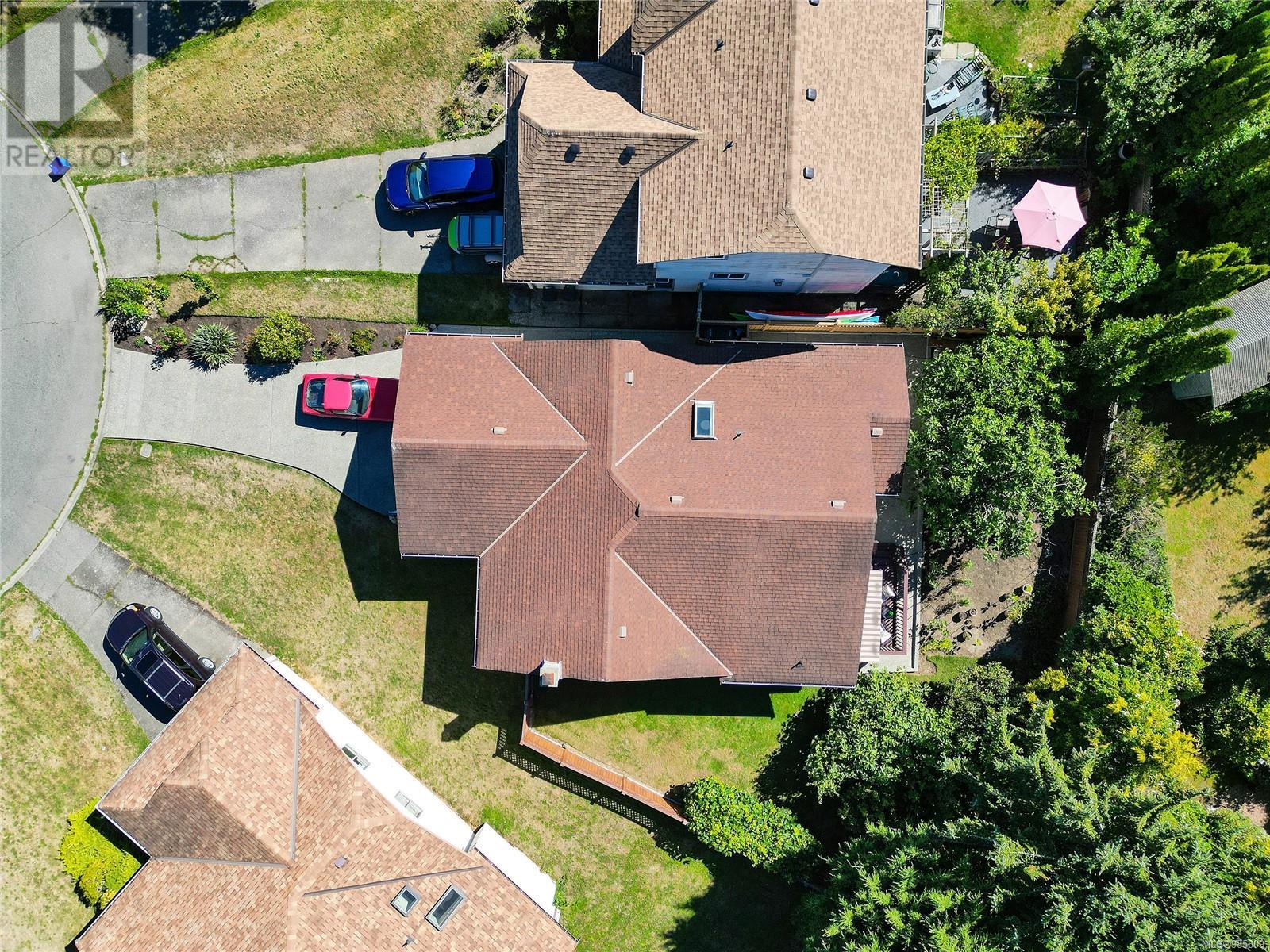 Property at 4372 Vanguard Pl image 2