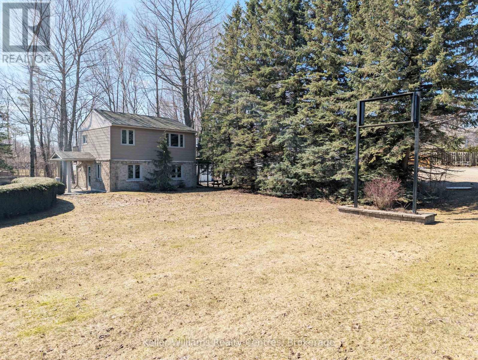 660 Main Street, South Bruce Peninsula, Ontario  N0H 2T0 - Photo 2 - X11932268