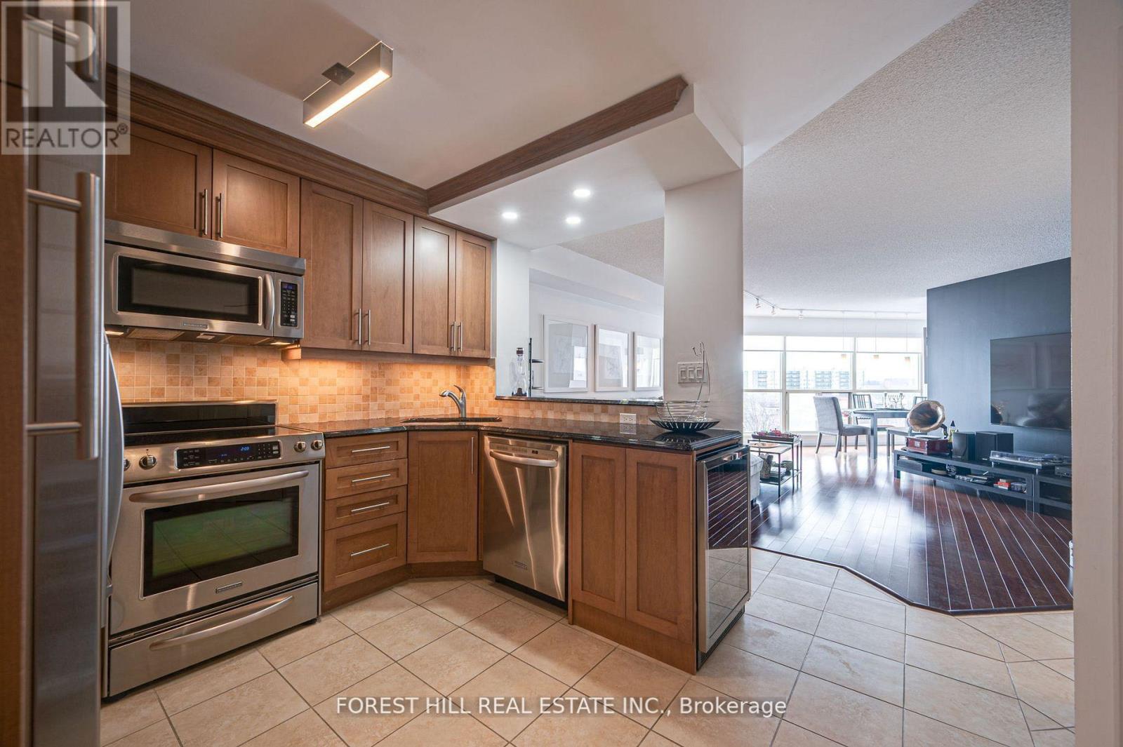 707 - 2267 Lakeshore Boulevard W, Toronto, Ontario  M8V 3X2 - Photo 10 - W12059320