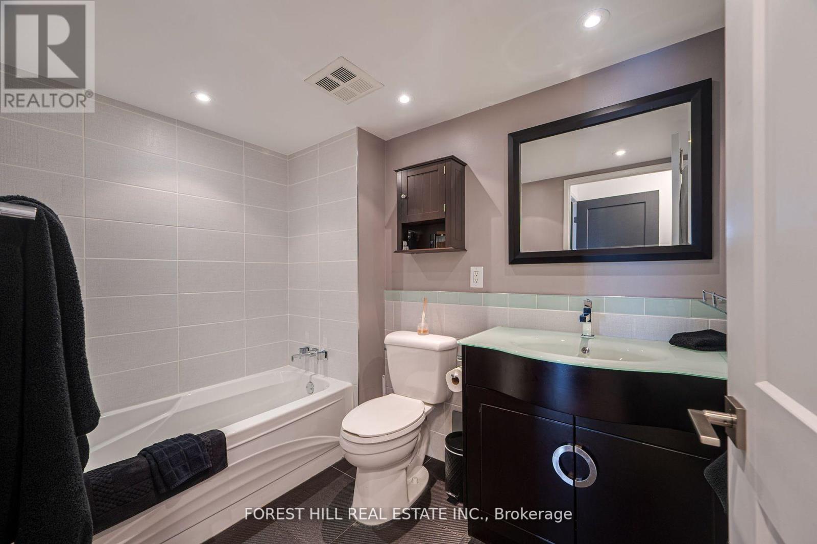 707 - 2267 Lakeshore Boulevard W, Toronto, Ontario  M8V 3X2 - Photo 21 - W12059320