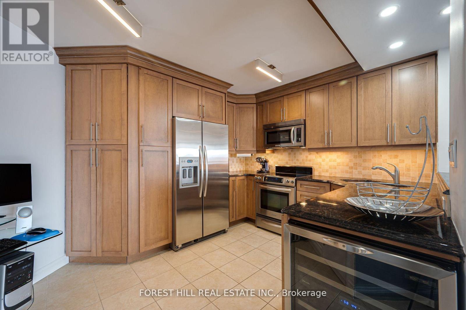 707 - 2267 Lakeshore Boulevard W, Toronto, Ontario  M8V 3X2 - Photo 8 - W12059320