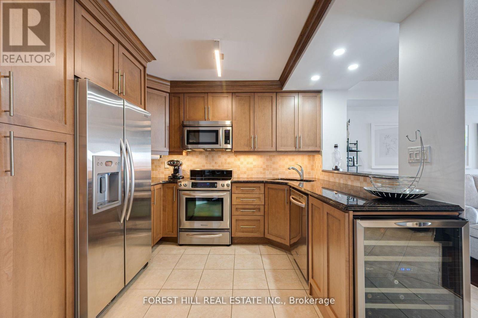 707 - 2267 Lakeshore Boulevard W, Toronto, Ontario  M8V 3X2 - Photo 9 - W12059320