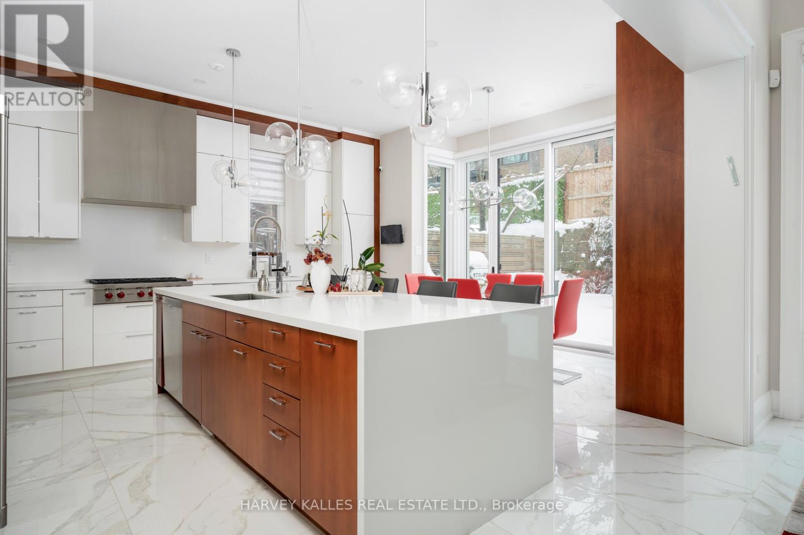 313 Hillhurst Boulevard, Toronto (Englemount-Lawrence), Ontario  M6B 1M9 - Photo 14 - C12051903