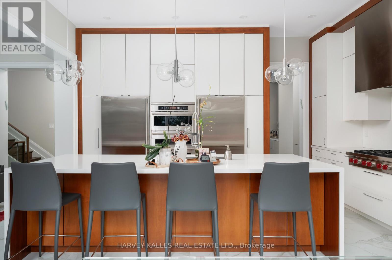 313 Hillhurst Boulevard, Toronto (Englemount-Lawrence), Ontario  M6B 1M9 - Photo 16 - C12051903