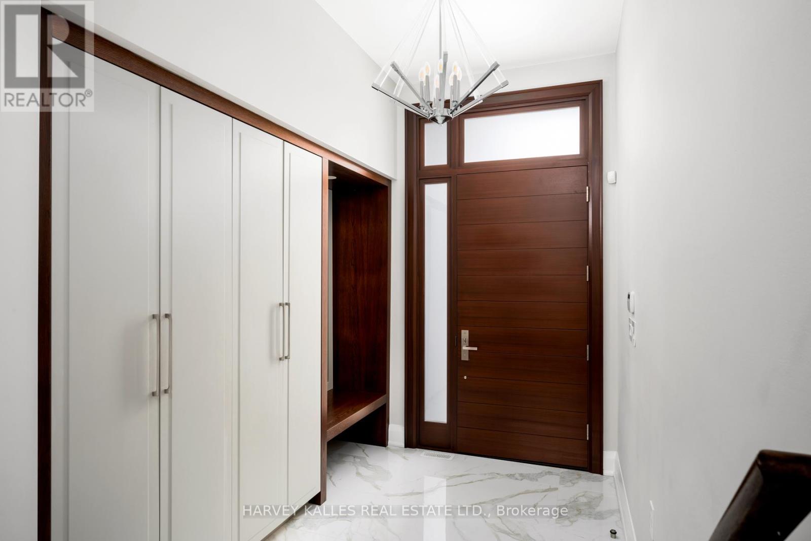 Property at 313 HILLHURST BOULEVARD image 2