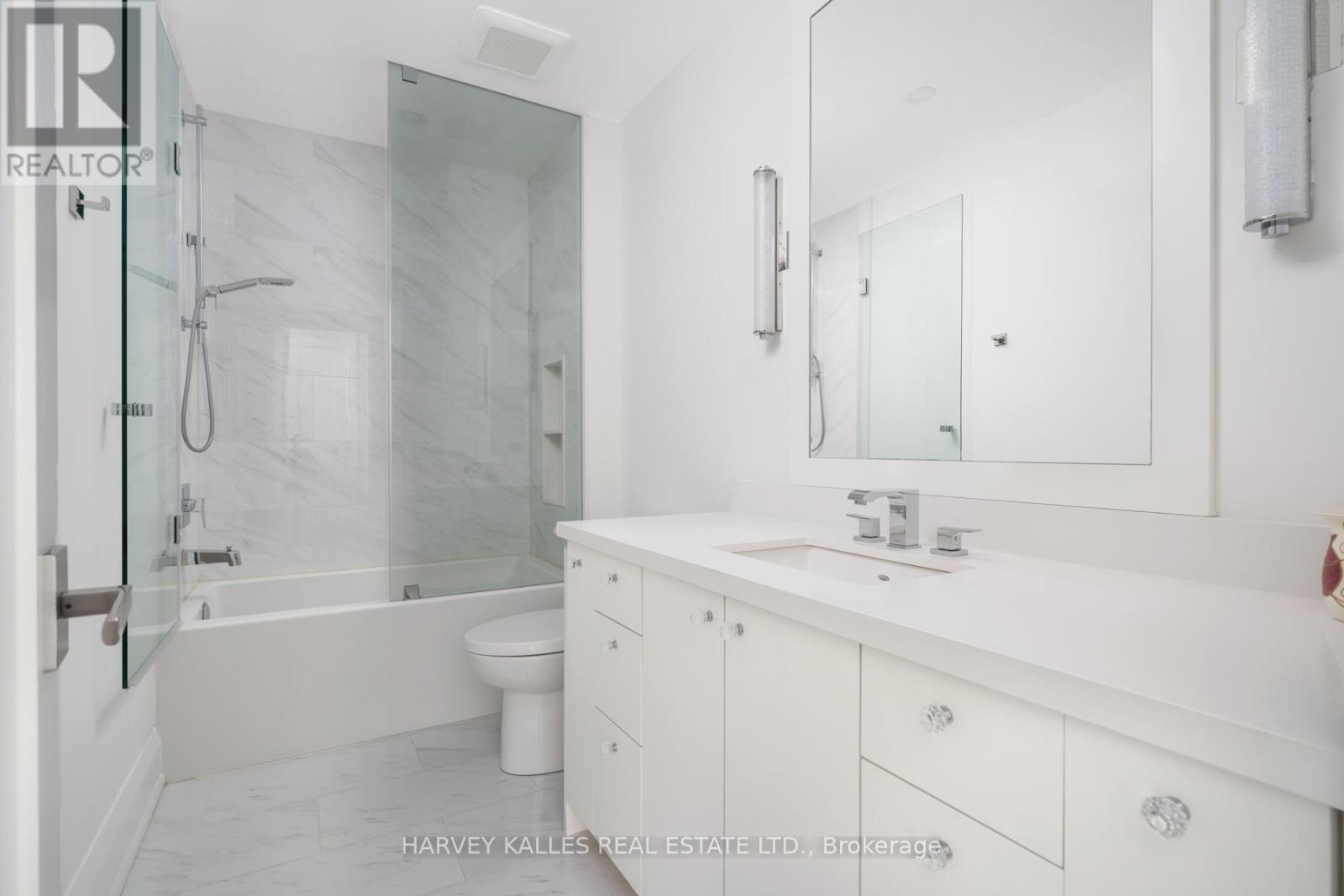 313 Hillhurst Boulevard, Toronto (Englemount-Lawrence), Ontario  M6B 1M9 - Photo 24 - C12051903
