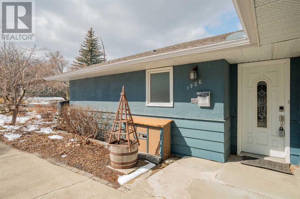 Property at 1920 Tecumseh Road SW image 4