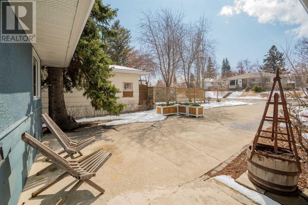 Property at 1920 Tecumseh Road SW image 5