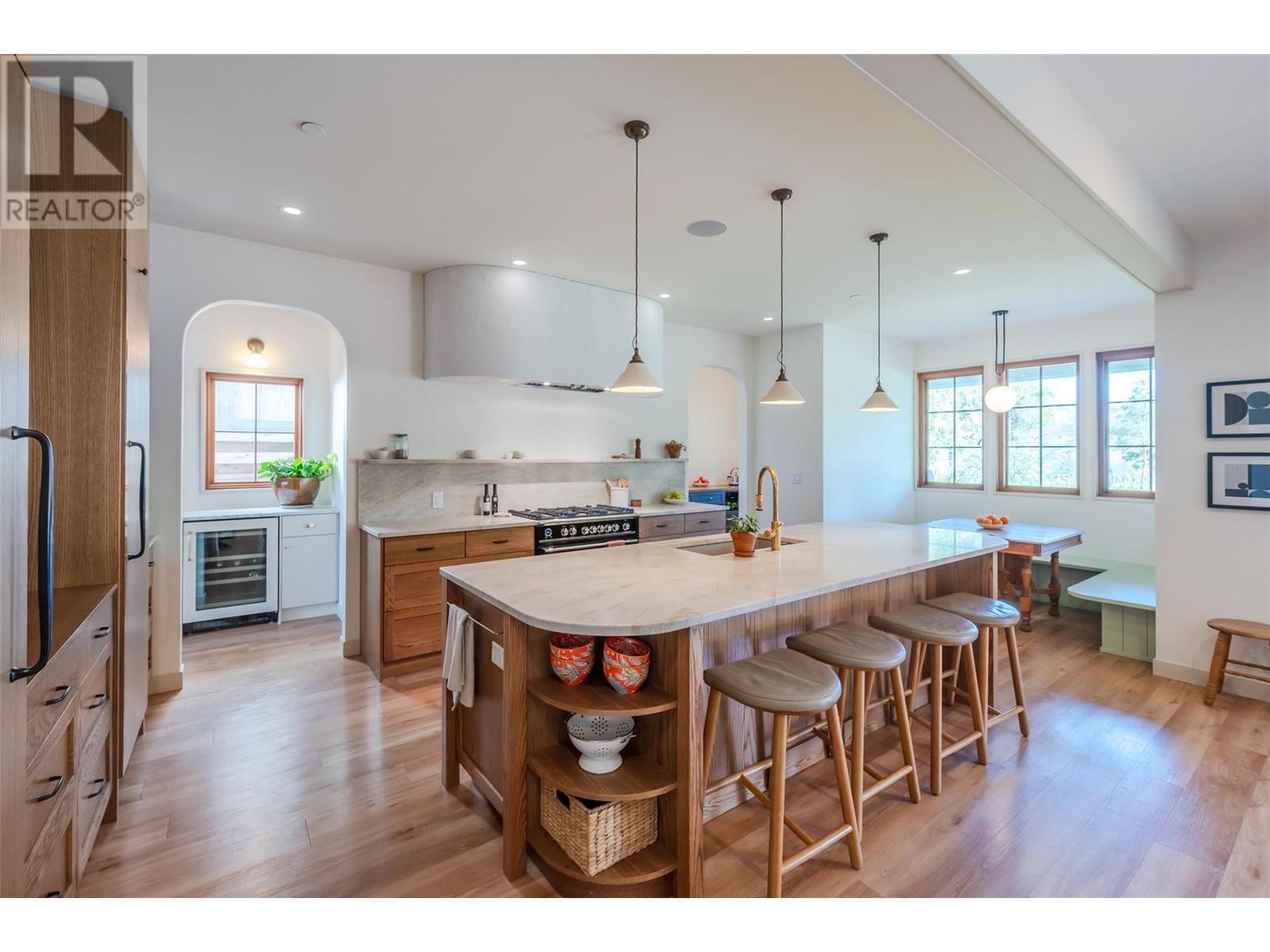 Property at 886 Lighthouse Landing image 4
