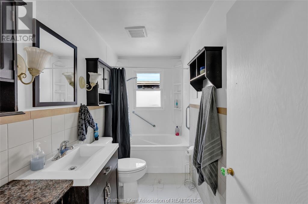 228 Delaware Avenue North, Chatham, Ontario  N7L 2W6 - Photo 22 - 25007462