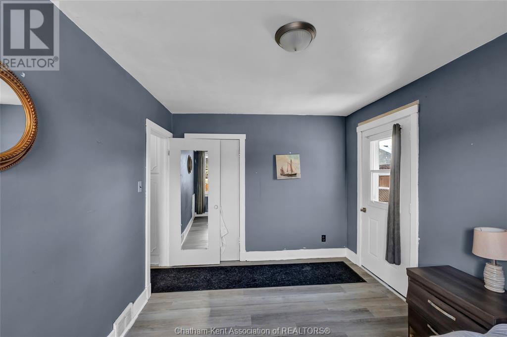 Property at 228 Delaware AVENUE North image 4