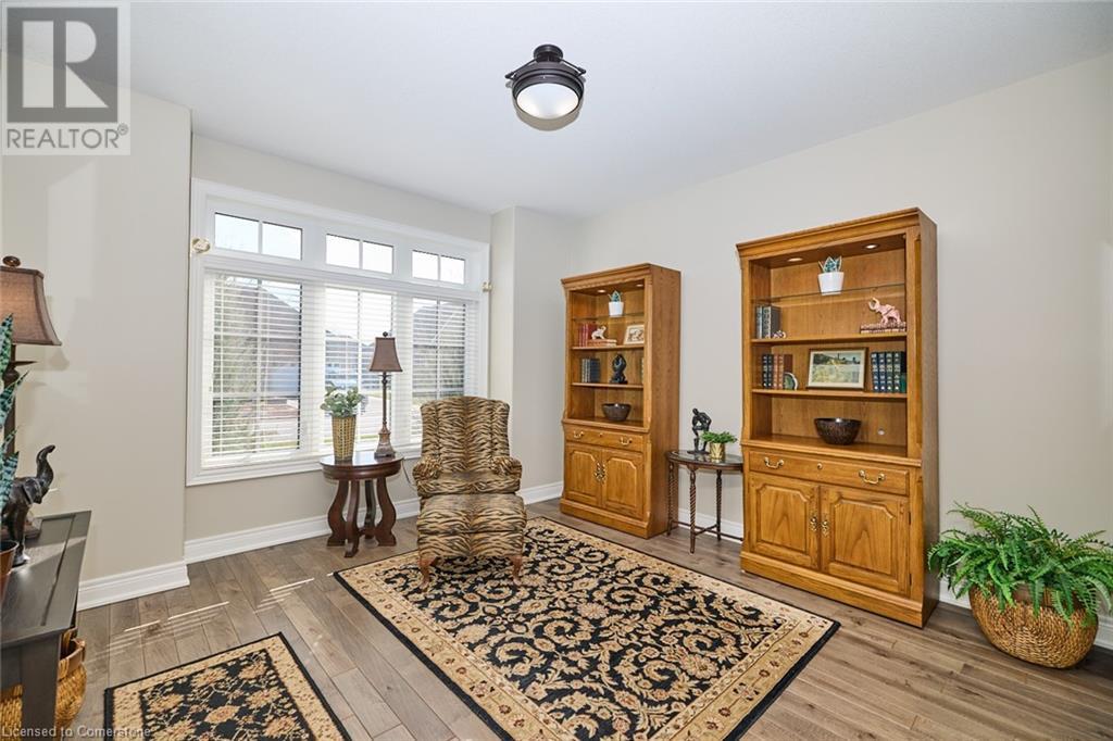 Property at 33 BUTLERS Drive S image 3